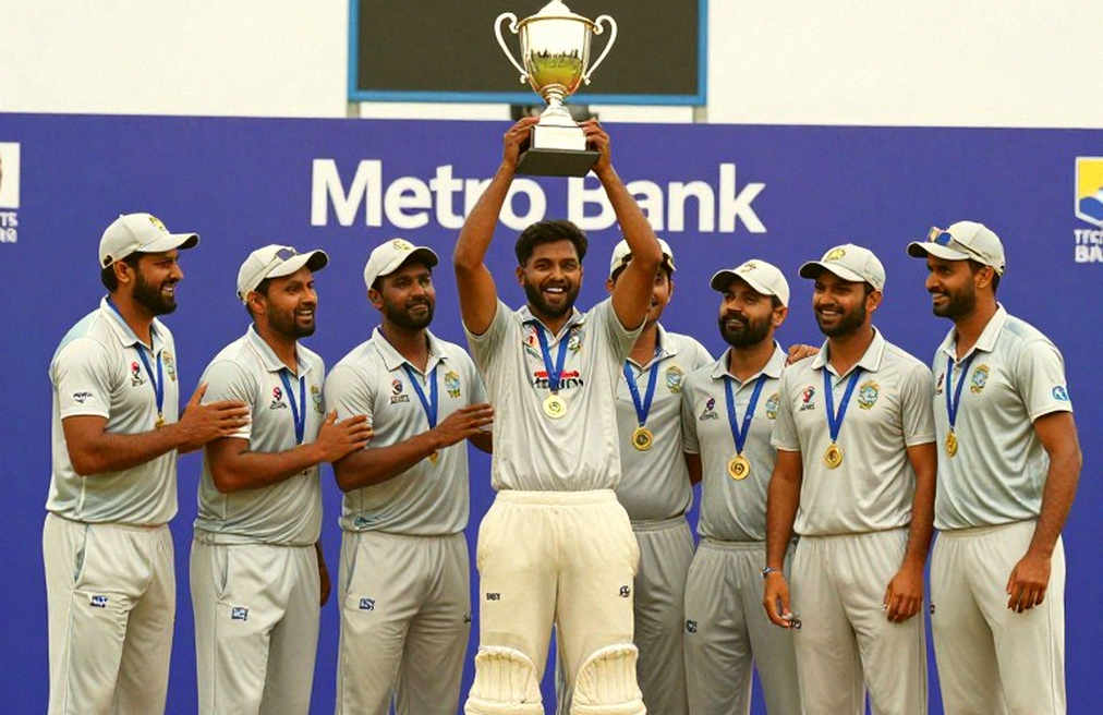 তালিকায় নাম আছে, টেবিলে নেই: তানজিম হাসান সাকিবের বাদ পড়া, তিন বছরের নিলাম আর একটি ইনজুরি-টাইমলাইনের হিসাব